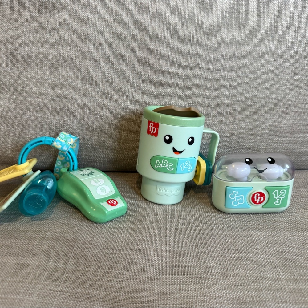 Fisher-Price Mint Learning Toy Set Sing Cup Keys Earbuds Laugh and Learn JGR20